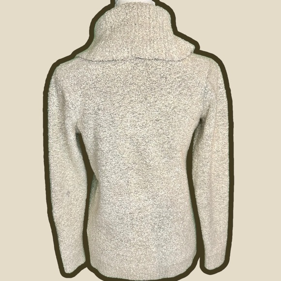 Calvin Klein Cream / Tan Fuzzy Marled Foldover Turtleneck Sweater Size Small - Picture 7 of 10